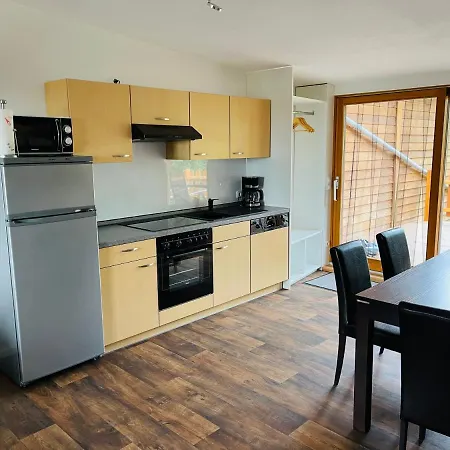 Appartement Fewo Auszeit In Ostseenaehe Gelbensande